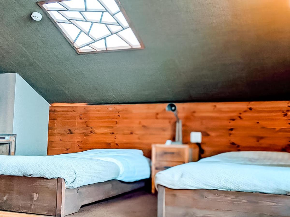 Twin Room Lake View