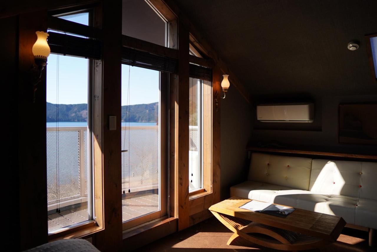 Twin Room Lake View