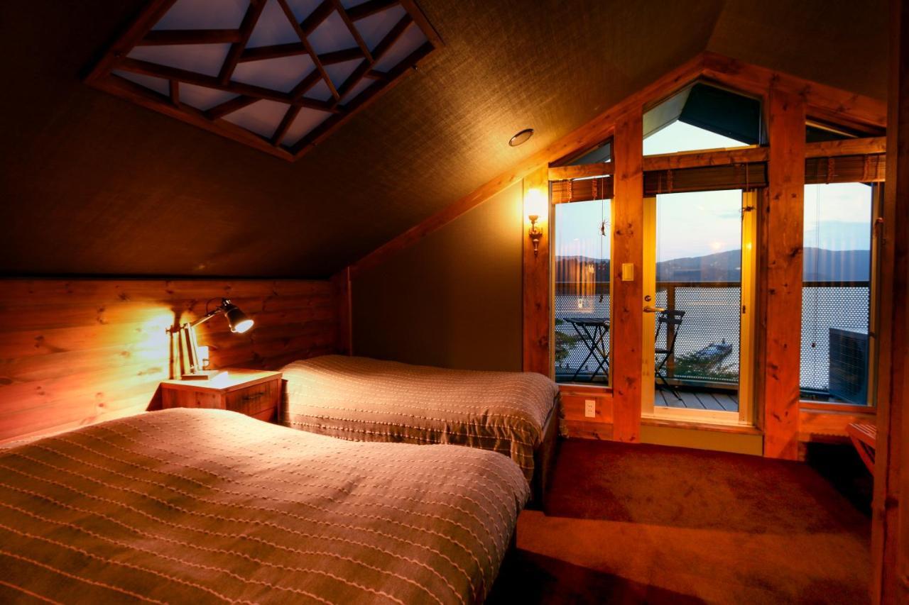 Twin Room Lake View